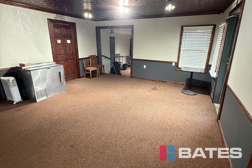 More Photos Of 653 Sardis St, Midlothian Restaurant For Lease