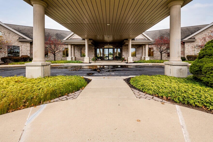 More Photos Of 3901 Stonegate Park, Saint Joseph Healthcare For Lease