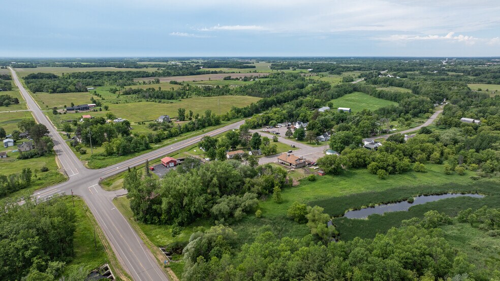 More Photos Of 14351 NE 78th St, Foley Restaurant For Sale