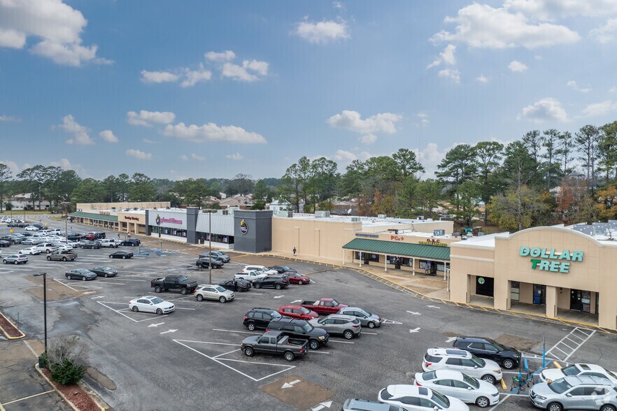 More Photos Of 1574 W Government St, Brandon Unknown For Lease