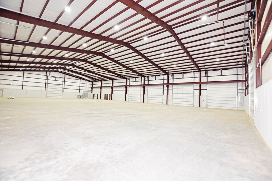 More Photos Of 12316 County Road 137, Odessa Warehouse For Lease