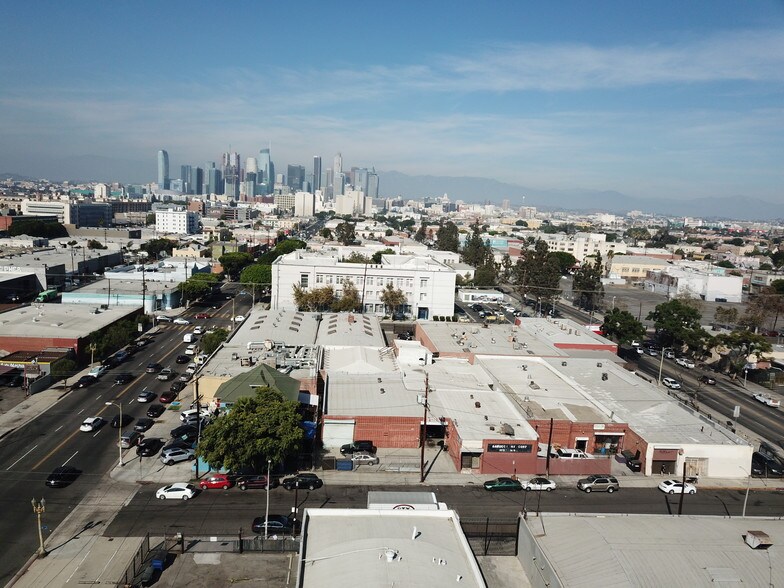 More Photos Of 155-159 W 31st St, Los Angeles Warehouse For Sale
