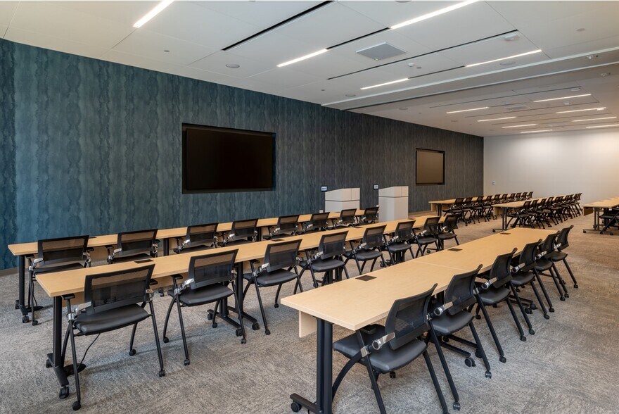 More Photos Of 1500 Solana Blvd, Westlake Office For Lease