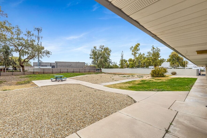 More Photos Of 6185 W Detroit St, Chandler Light Manufacturing For Sale