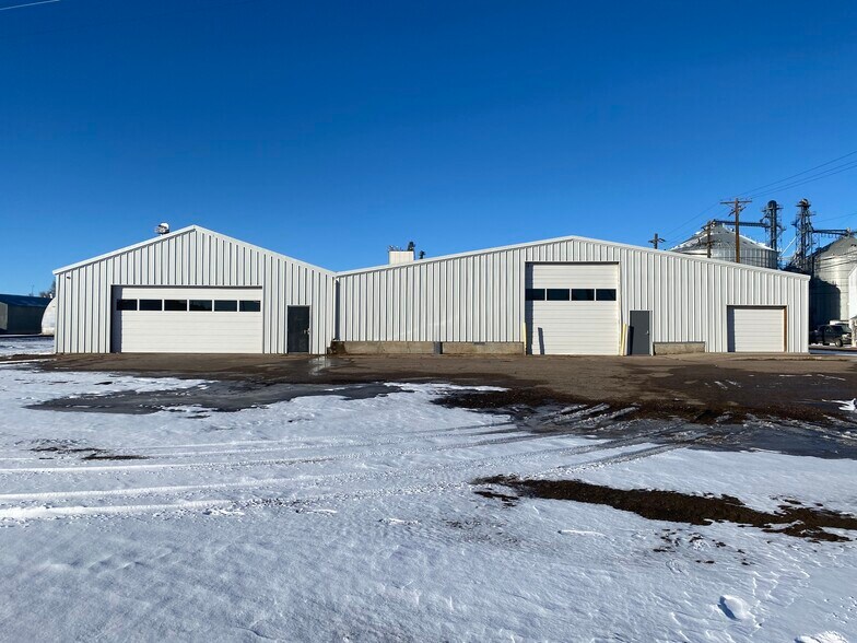 More Photos Of 140 Factory Rd, Eaton Service For Sale