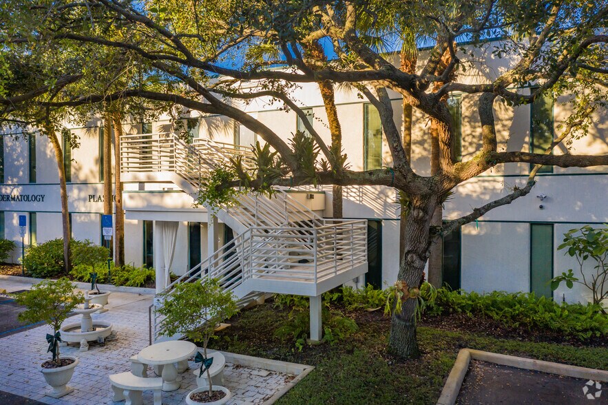 More Photos Of 4161 NW 5th St, Plantation Medical For Lease