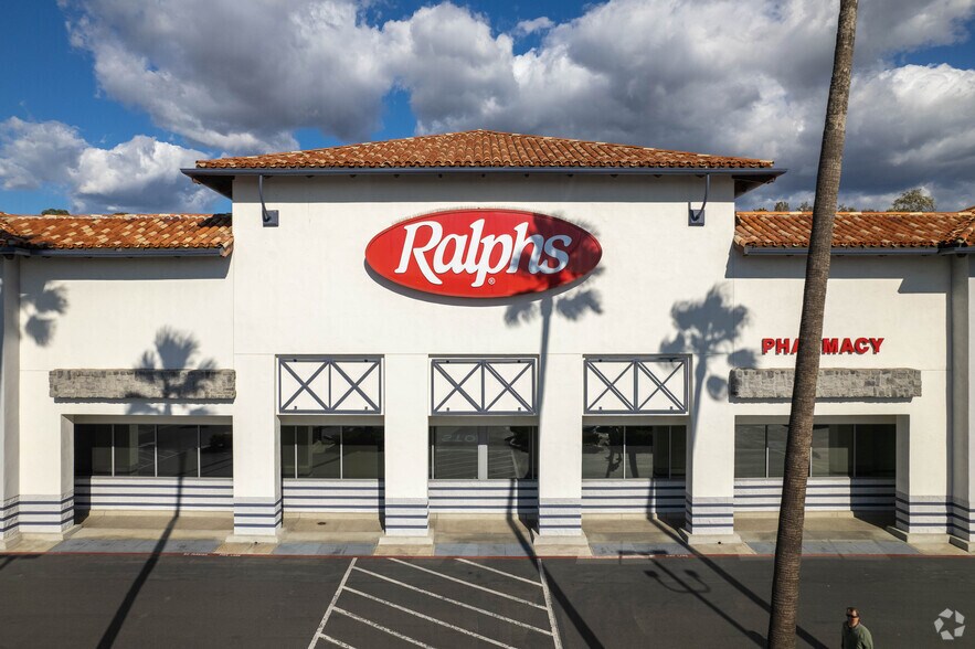 More Photos Of 26731-26771 Portola Pky, Foothill Ranch Unknown For Lease
