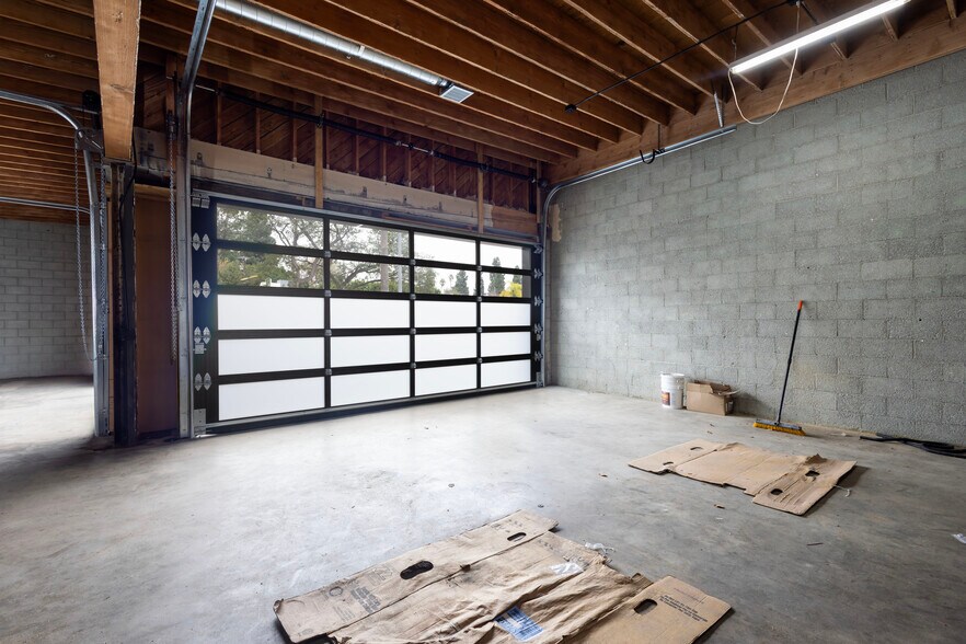 More Photos Of 8651-8655 Washington Blvd, Los Angeles Auto Repair For Lease