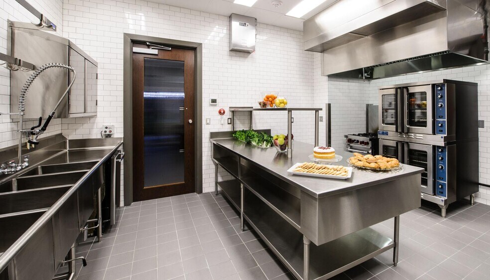 More Photos Of 2929 Weslayan St, Houston Apartments For Lease