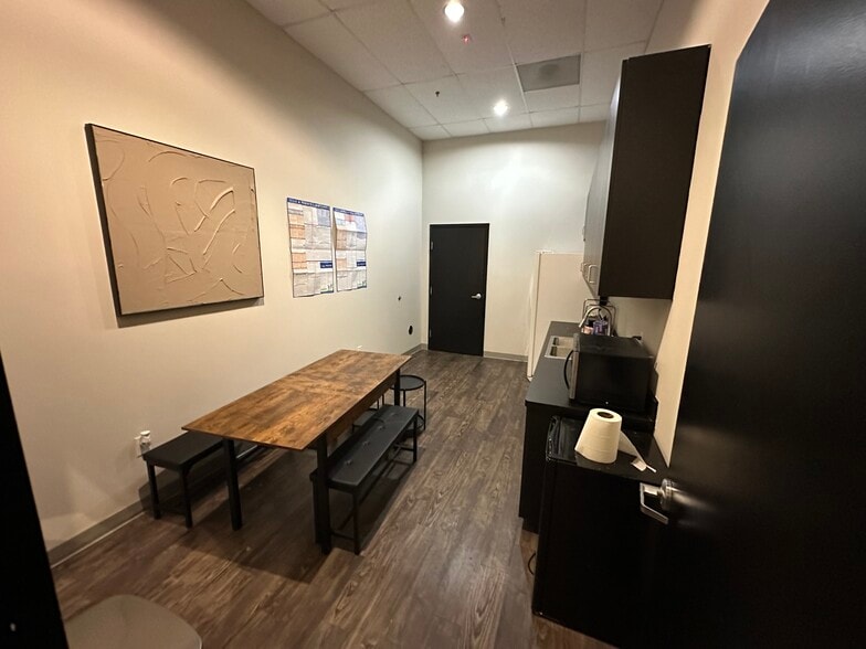 More Photos Of 7160 Justin Rd, Lantana Freestanding For Lease