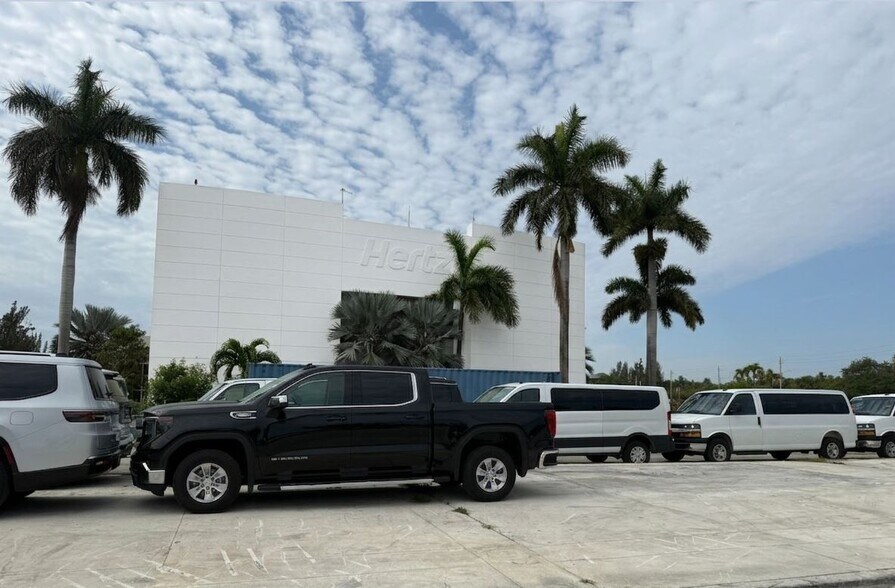 More Photos Of 2150 NE 7th Ave, Dania Beach Office For Lease