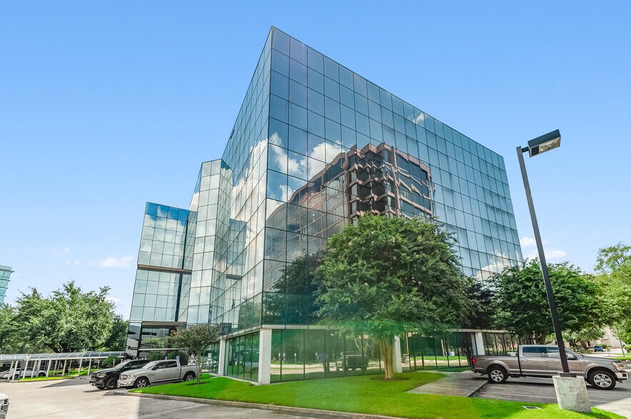 More Photos Of 2929 Briarpark Dr, Houston Office For Sale