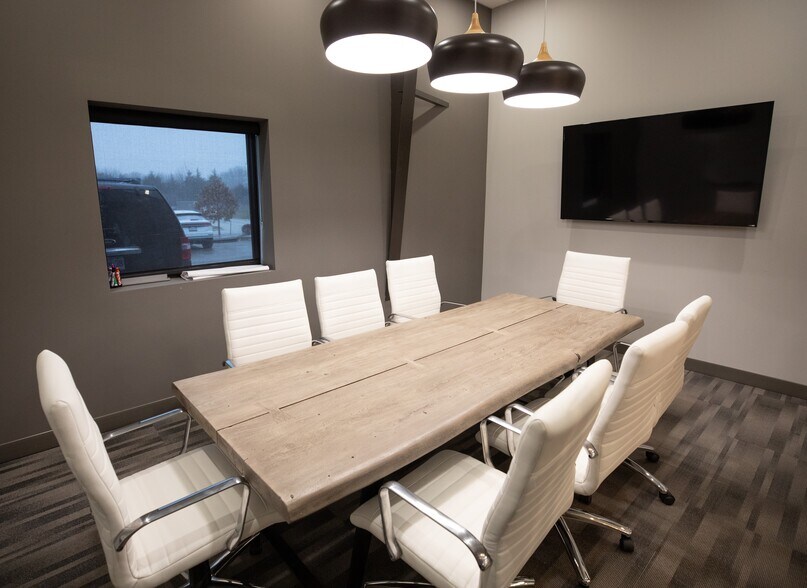 More Photos Of 71 SE 29th Ter, Lee's Summit Office For Lease