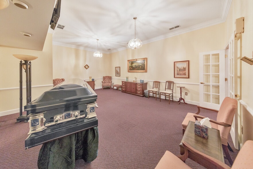 More Photos Of 1408 Canton Rd, Marietta Funeral Home For Sale