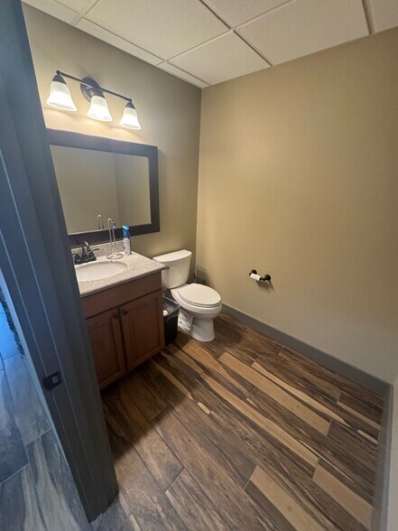More Photos Of 1517 N Orange Blossom Trl, Orlando Office For Lease