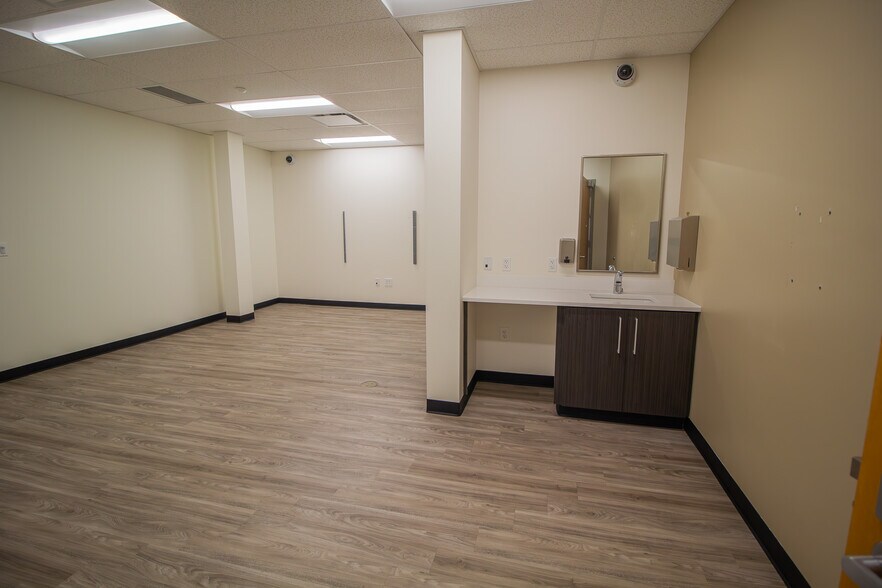 More Photos Of 20 Madison Avenue Ext, Albany Office For Lease