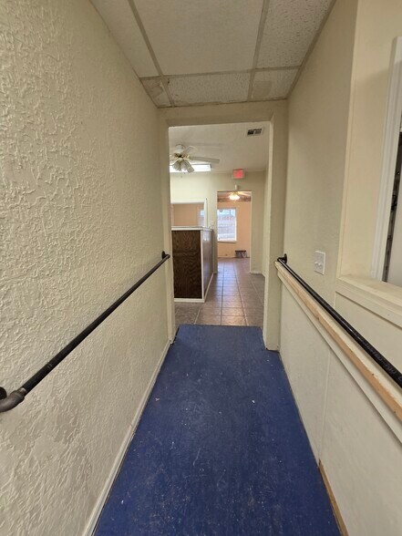 More Photos Of 1222 NW Cache Rd, Lawton Office For Lease