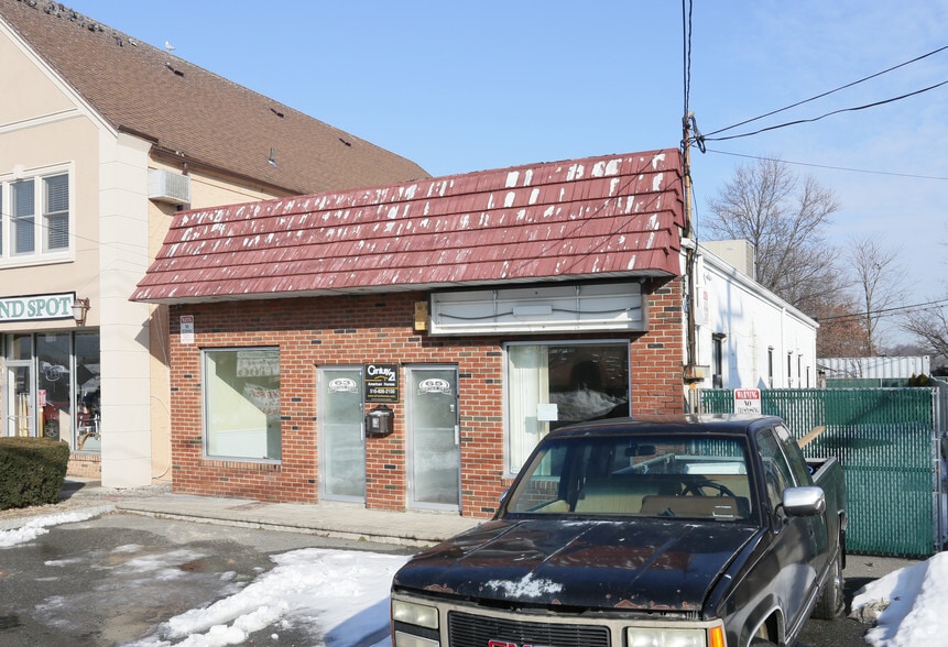 More Photos Of 63 Montauk Hwy, Copiague Freestanding For Lease