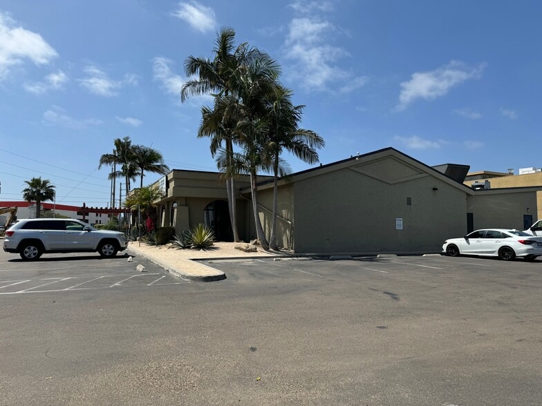 More Photos Of 5302 Napa St, San Diego Restaurant For Lease