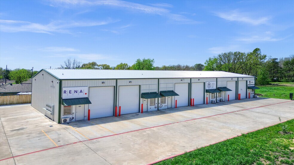 Primary Photo Of 2410 N Frisco Rd, Sherman Flex For Sale