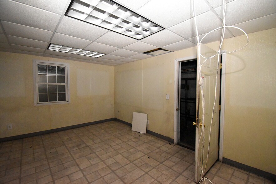 More Photos Of 7260 Ky Route 114, Prestonsburg Warehouse For Sale