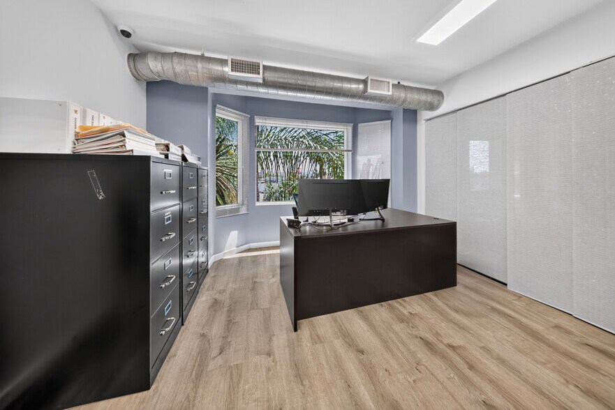 More Photos Of 20847 Sherman Way, Canoga Park Office For Sale