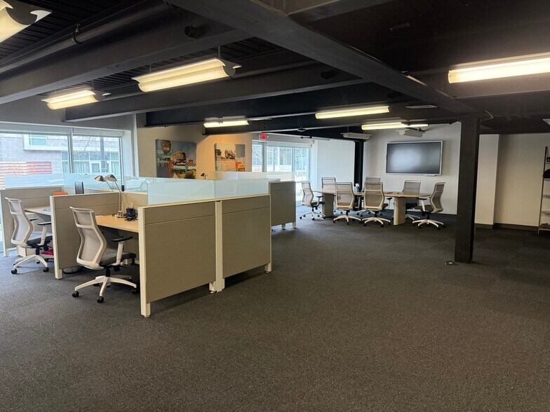 More Photos Of 111 Maplewood Ave, Portsmouth Office For Lease