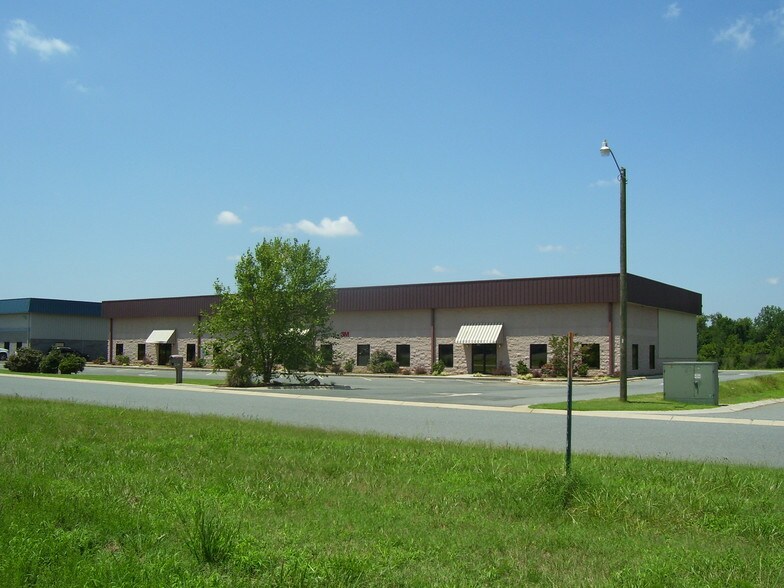 More Photos Of 4011-4015 Dearborn Pl, Concord Flex For Lease