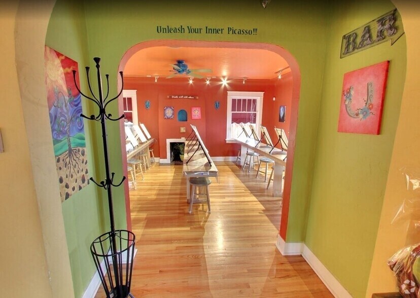 More Photos Of 146 Vassar St, Reno Freestanding For Sale