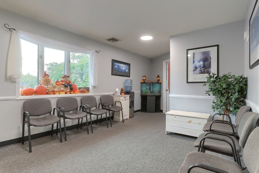 More Photos Of 2234 Cumberland St, Lebanon Storefront Retail Residential For Sale