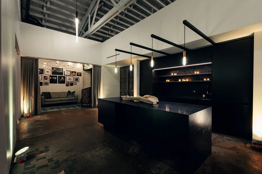 More Photos Of 3146 W Chicago Ave, Chicago Showroom For Sale