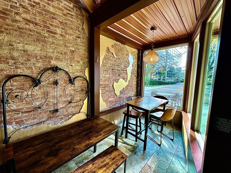 More Photos Of 124 N Main St, Lima Specialty For Sale