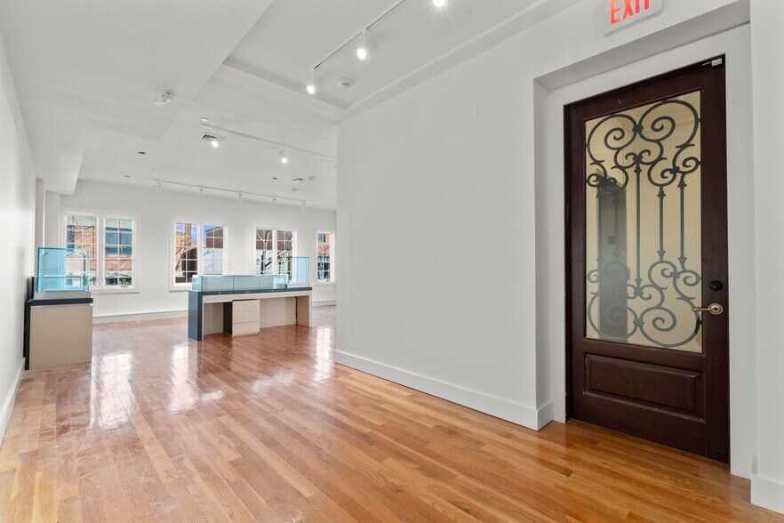 More Photos Of 38-40 Greenwich Ave, Greenwich General Retail For Sale