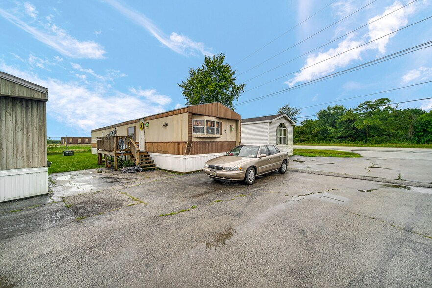 More Photos Of 10557 N State Route 50, Manteno Trailer Camper Park For Sale