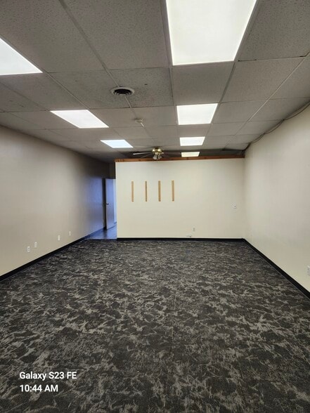 More Photos Of 716 Macdade Blvd, Folsom Freestanding For Sale