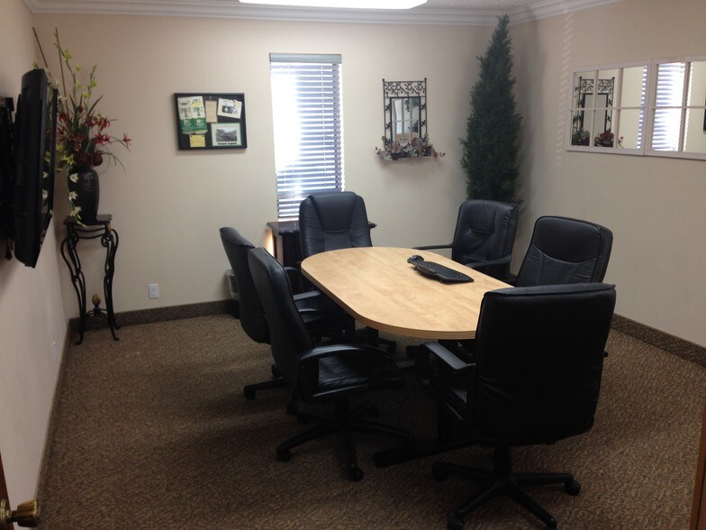 More Photos Of 200 W Parrish Ln, Centerville Office For Lease