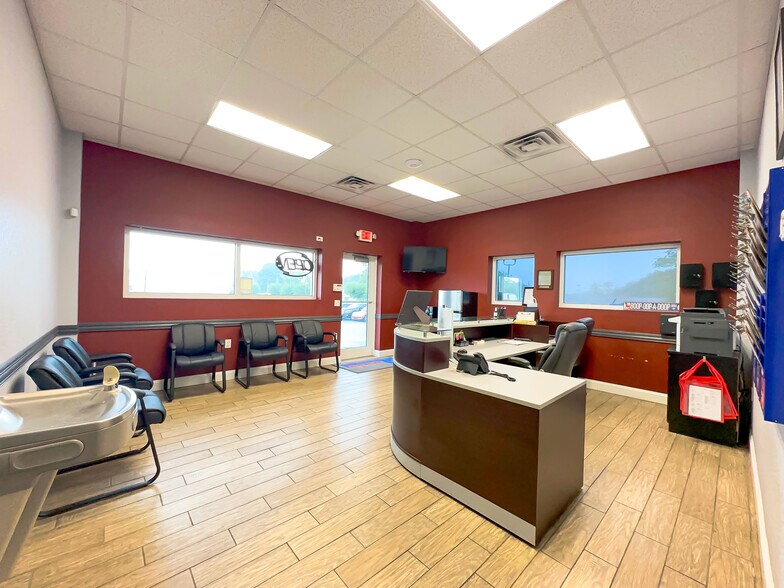 More Photos Of 875 N Cocoa Blvd, Cocoa Auto Dealership For Sale