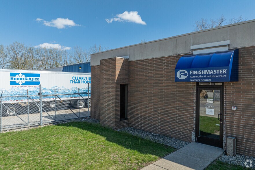 More Photos Of 4310 Roger B. Chaffee Memorial Dr SE, Grand Rapids Warehouse For Lease