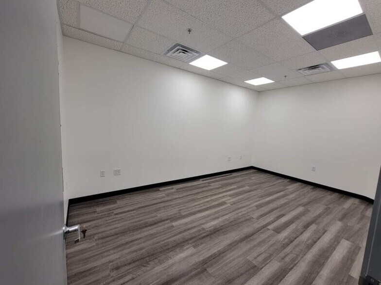 More Photos Of MacArthur Blvd & Vista Ridge Mall Dr, Lewisville Unknown For Lease