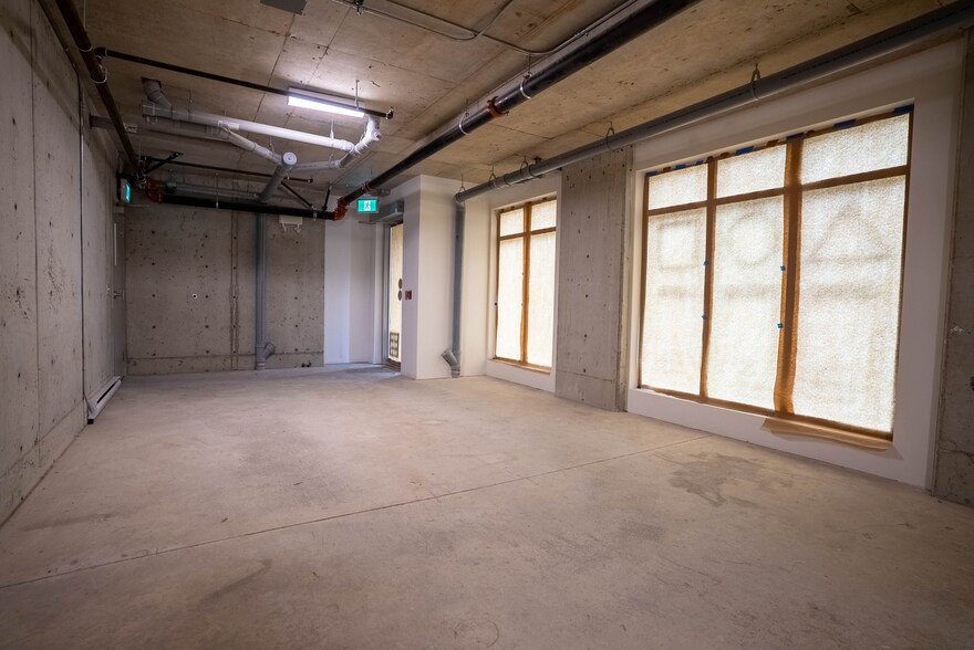 More Photos Of 1301 Hillside Av, Victoria Apartments For Sale