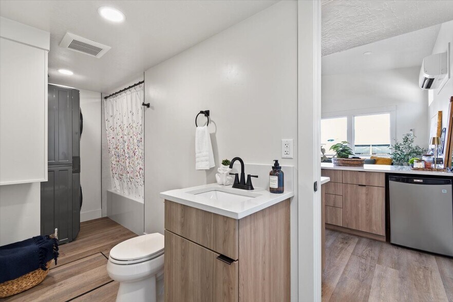 More Photos Of 362-436 W London St, Middleton Manufactured Housing Mobile Home Park For Sale