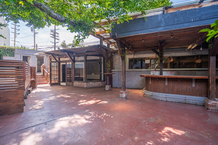 More Photos Of 1350 S La Brea Ave, Los Angeles Restaurant For Sale