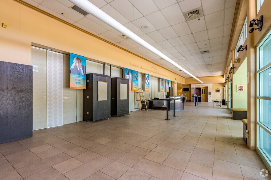 More Photos Of 9249 Folsom Blvd, Sacramento Religious Facility For Sale