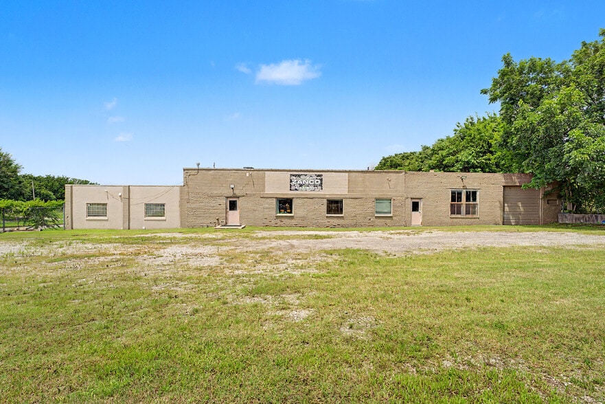 Primary Photo Of 1039 N Owasso Ave, Tulsa Light Manufacturing For Lease