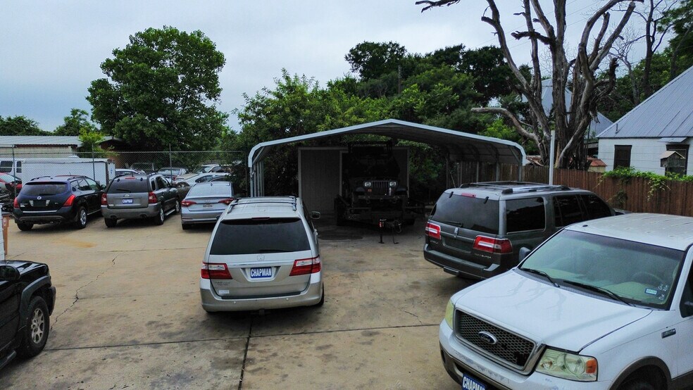 More Photos Of 4712 S Congress Ave, Austin Auto Dealership For Sale