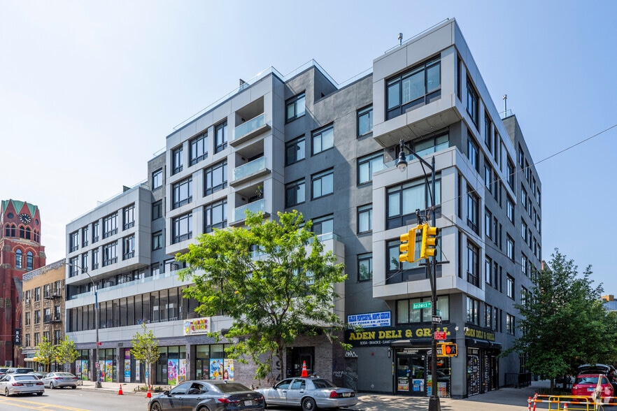 Primary Photo Of 594 Bushwick Ave, Brooklyn Apartments For Lease