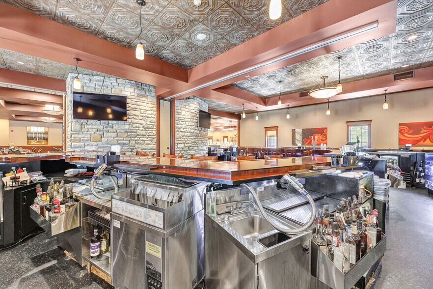 More Photos Of 3177 French Rd, De Pere Restaurant For Sale
