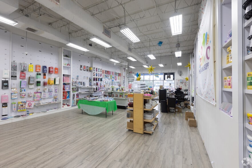 More Photos Of 4646-4698 NW 183rd St, Miami Gardens Unknown For Lease