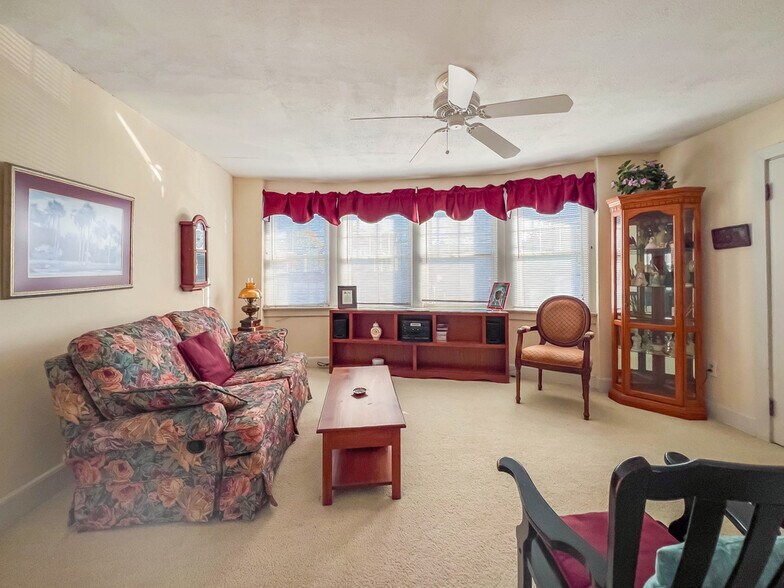 More Photos Of 132 Bellevue Ave, Penndel Office Residential For Sale