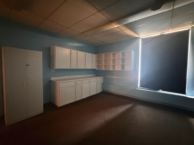 More Photos Of 4150 Pontiac Lake Rd, Waterford Religious Facility For Lease